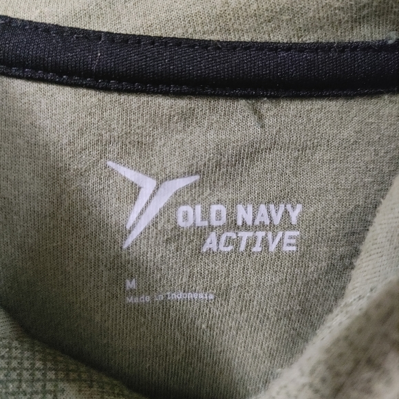 Men Old Navy Active Green Hoodie in excellent condition - Picture 11 of 12